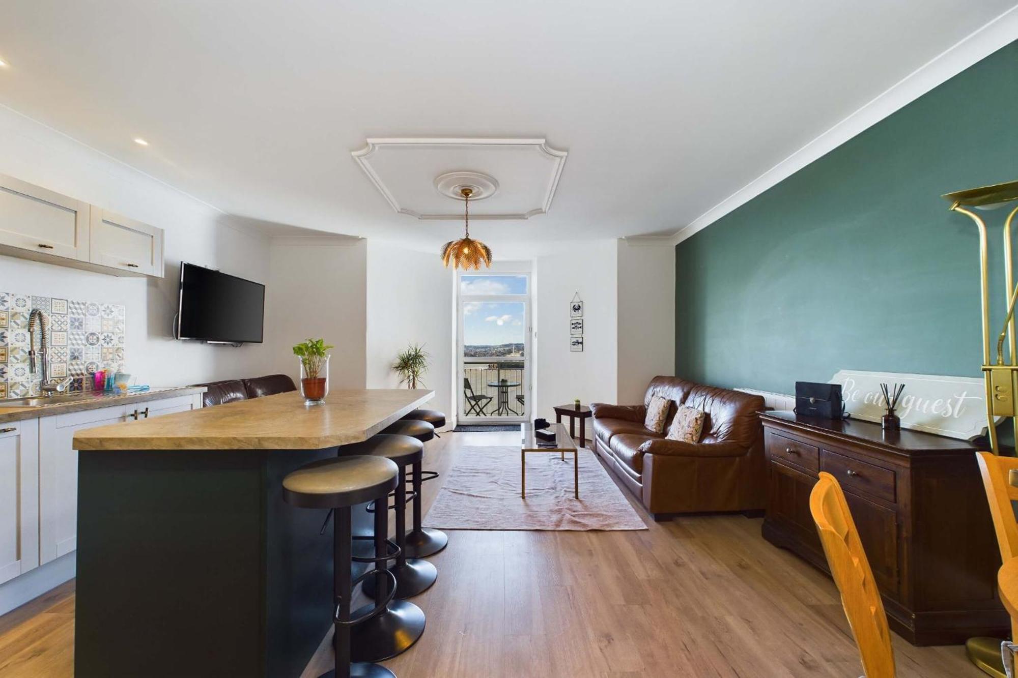 Loveliest Homes Torquay - 3 Bed, 2 Bathroom, Balcony, Parking Exterior photo
